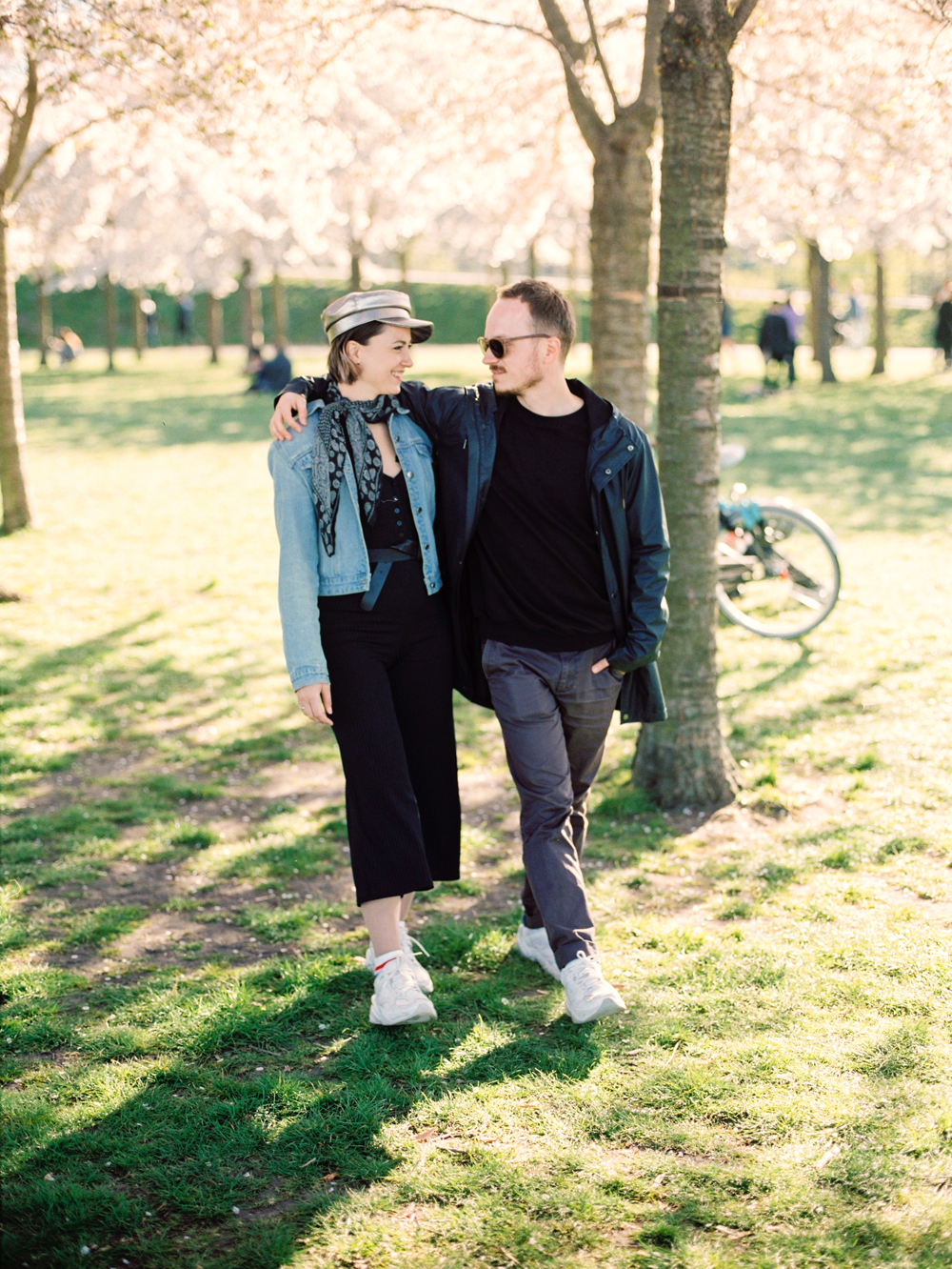 Engagement and Wedding Photo Session in Copenhagen | Film Fuji 400H, Mamiya 645 | Love spring Denmark